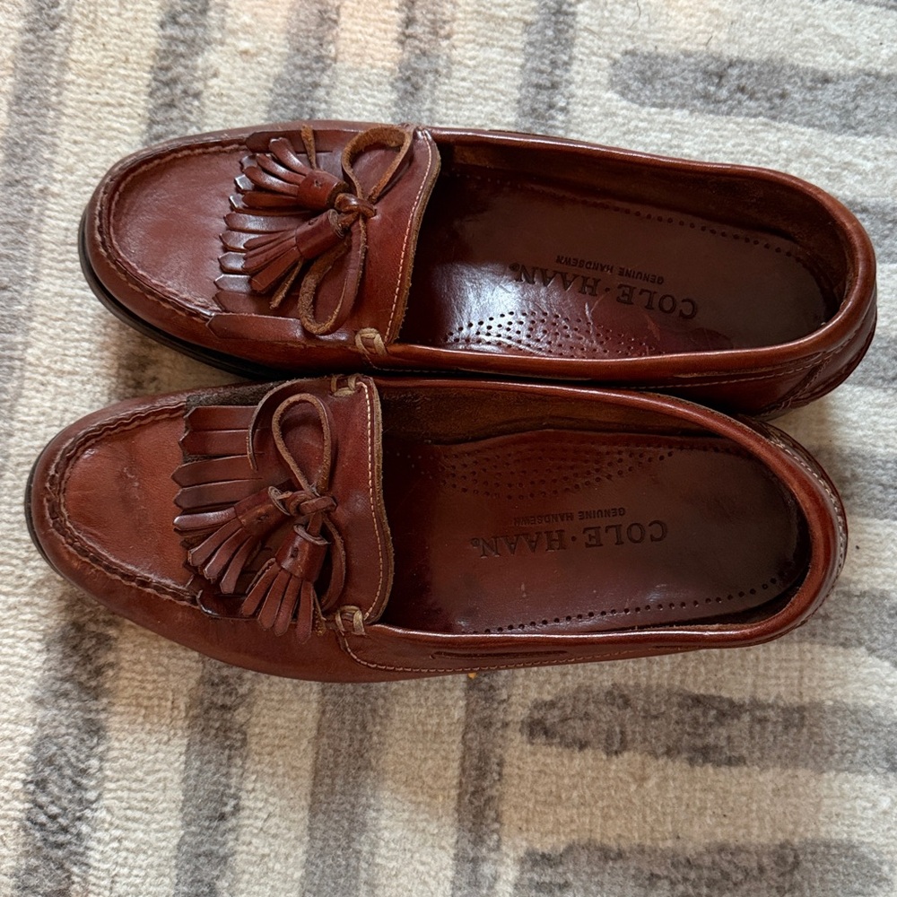 Vintage Cole Haan tassel leather loafers